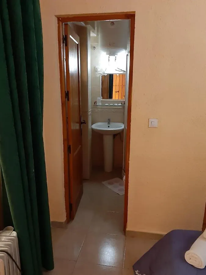 Hostal El Patio Альхаурин-де-ла-Торре