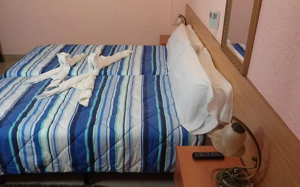 Hostal El Patio Альхаурин-де-ла-Торре